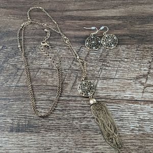 Women's Earrings & Necklace Set